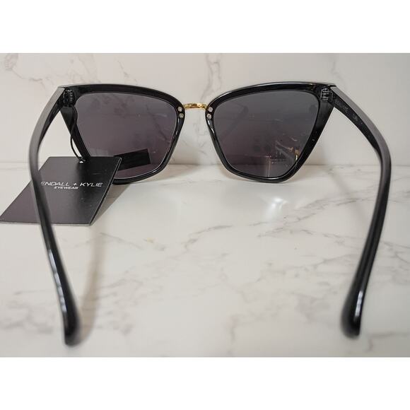KENDALL + KYLIE "Clara" Black Oversized Womens Cat Eye Sunglasses - NEW - Picture 4 of 7